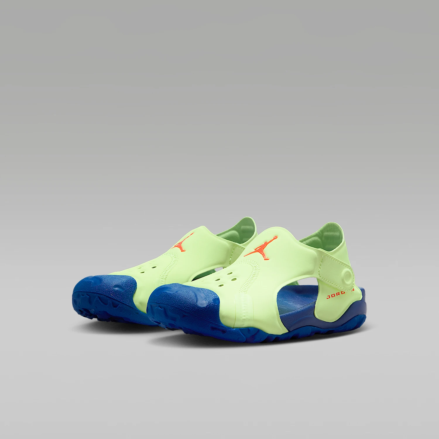 Nike genuine Jordan OTDR children's low cut sports breathable sandals HV8552-700
Nike genuine Jordan OTDR children's low cut sports breathable sandals HV8552-700