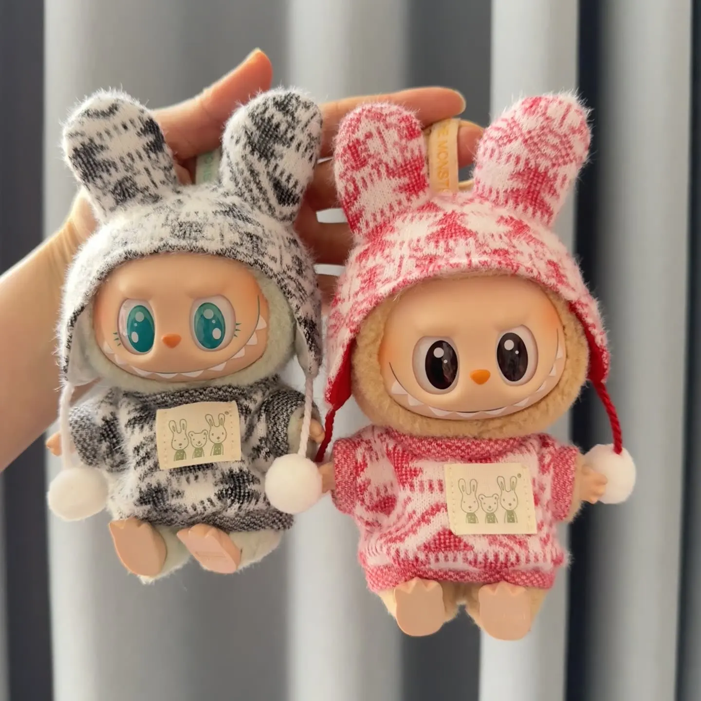 15cm/17cm Labubu Pendant Keychain Doll Clothing Sitting Party Doll Changing Jacquard Shirt Two Piece Set DIY Gift
15cm/17cm Labubu Pendant Keychain Doll Clothing Sitting Party Doll Changing Jacquard Shirt Two Piece Set DIY Gift