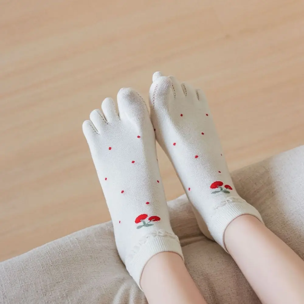 2Pairs Cute Heart Cotton Toe Socks Flower Bow Sweet Toe Separated Socks Hosiery Jacquard Boat Tube Socks Women Women
2Pairs Cute Heart Cotton Toe Socks Flower Bow Sweet Toe Separated Socks Hosiery Jacquard Boat Tube Socks Women Women