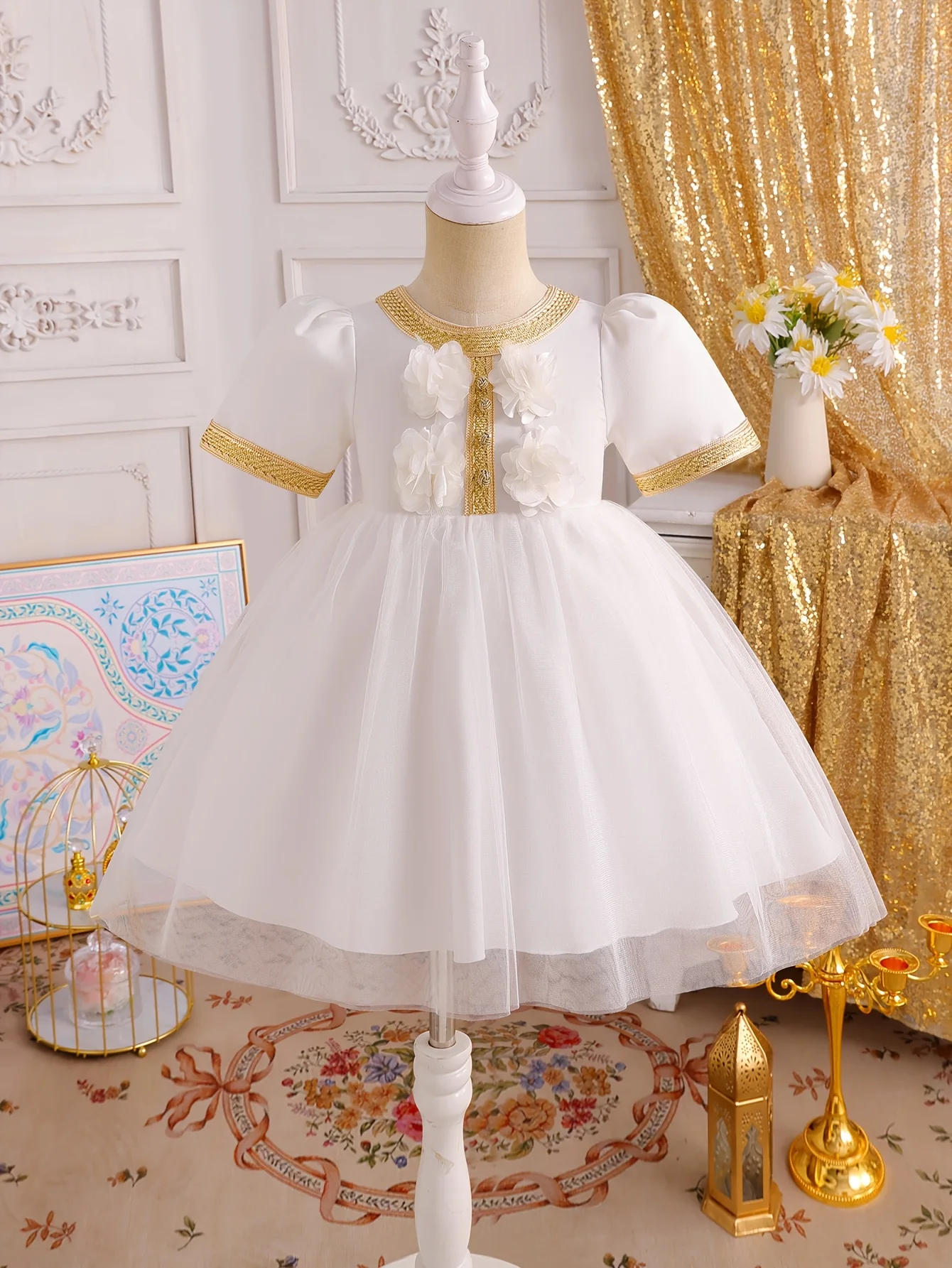 Baby Girl White Tulle Dress: Gold Trim + 3D Flower + Puff Sleeve | Ramadan & Birthday Gift
Baby Girl White Tulle Dress: Gold Trim + 3D Flower + Puff Sleeve | Ramadan & Birthday Gift