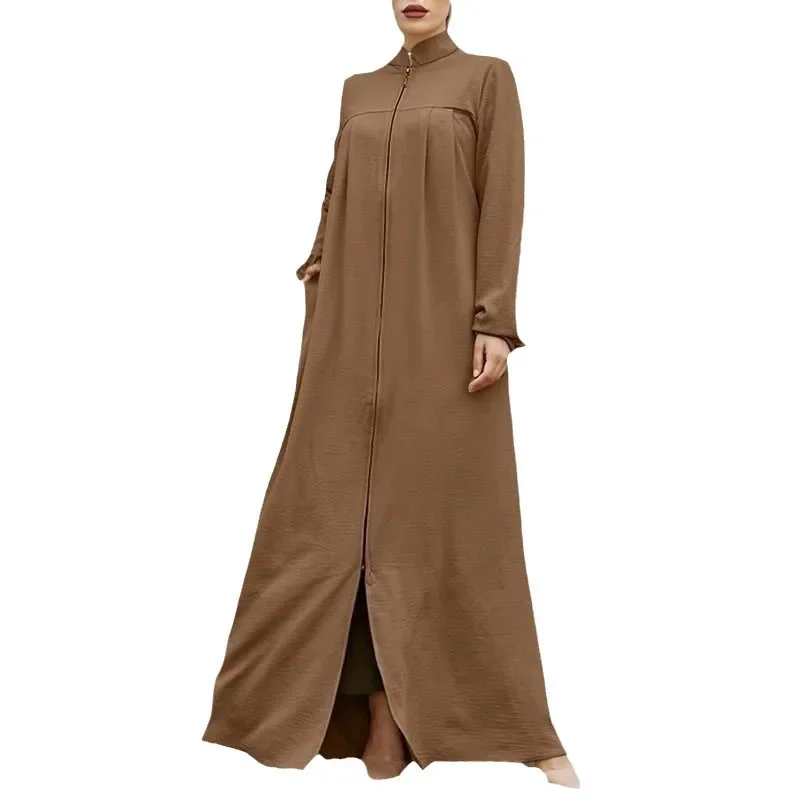 New Muslim Women's Fashion Middle Eastern Arab Style Stand Up Collar Zipper Cardigan Loose Fitting Dress
New Muslim Women's Fashion Middle Eastern Arab Style Stand Up Collar Zipper Cardigan Loose Fitting Dress