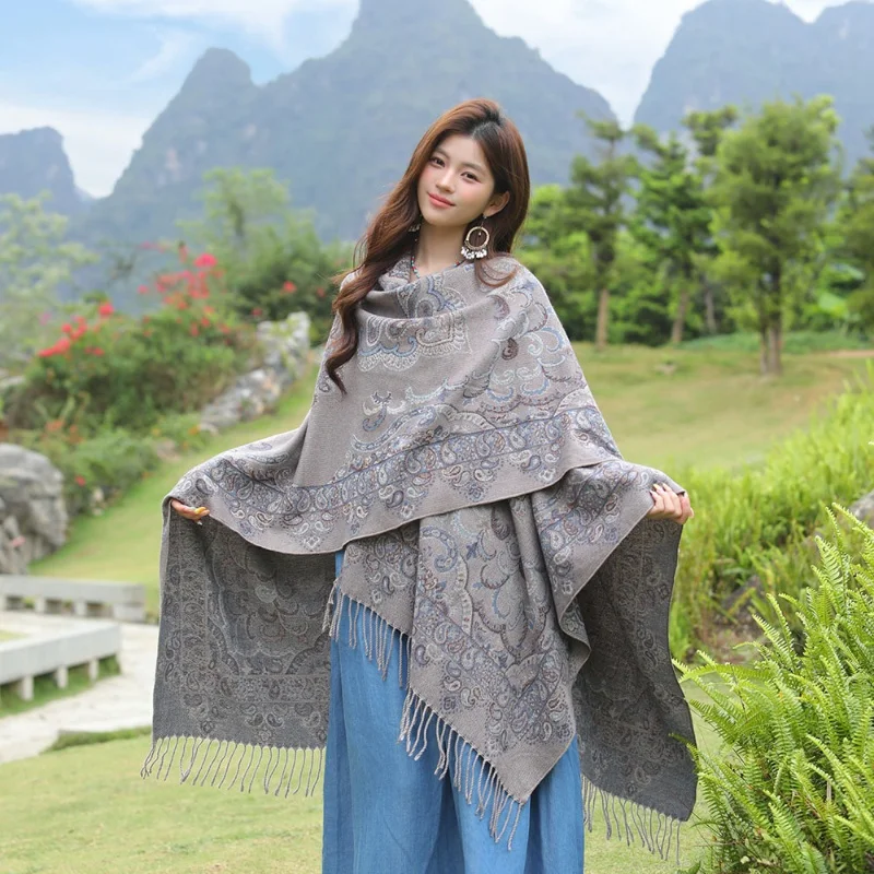 Vintage Jacquard National Style Cape Slit Scarf for Travel Photos Xizang Yunnan Qinghai Ethnic Cape
Vintage Jacquard National Style Cape Slit Scarf for Travel Photos Xizang Yunnan Qinghai Ethnic Cape