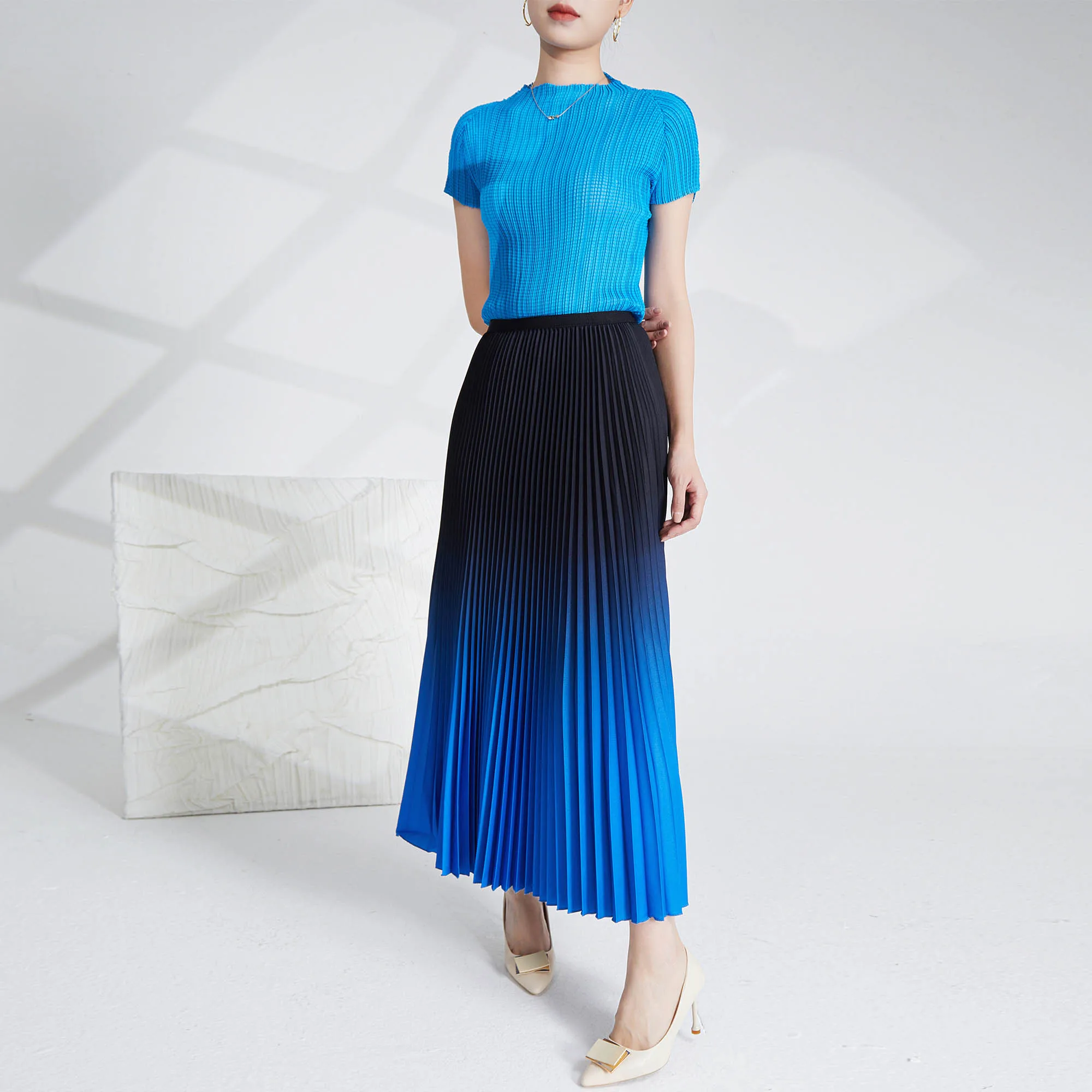 Wholesale Women Clothing Elegant High Waist 100% Polyester Pleated Maxi Skirt Casual Printed Pleated Skirt
Wholesale Women Clothing Elegant High Waist 100% Polyester Pleated Maxi Skirt Casual Printed Pleated Skirt