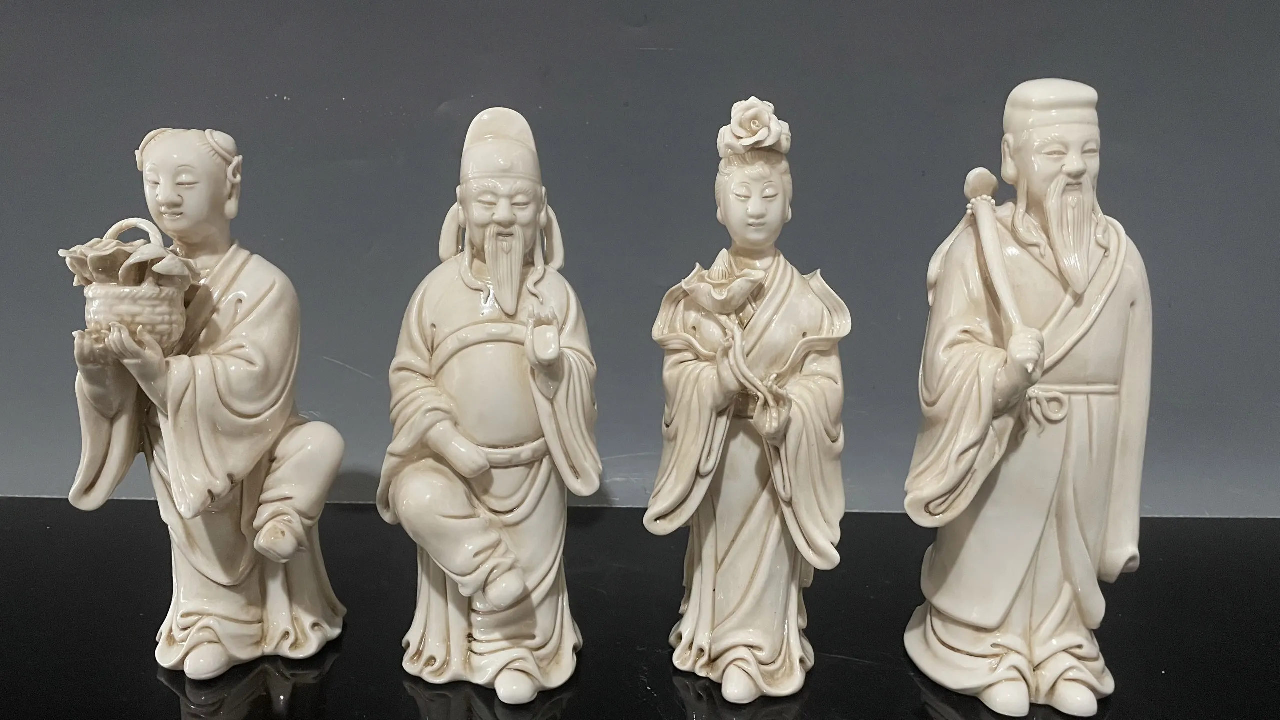 10"Chinese Jingdezhen Dehua Porcelain The Eight Immortals Crossing the Sea Statue A Set Worship Hall Town house
10"Chinese Jingdezhen Dehua Porcelain The Eight Immortals Crossing the Sea Statue A Set Worship Hall Town house
