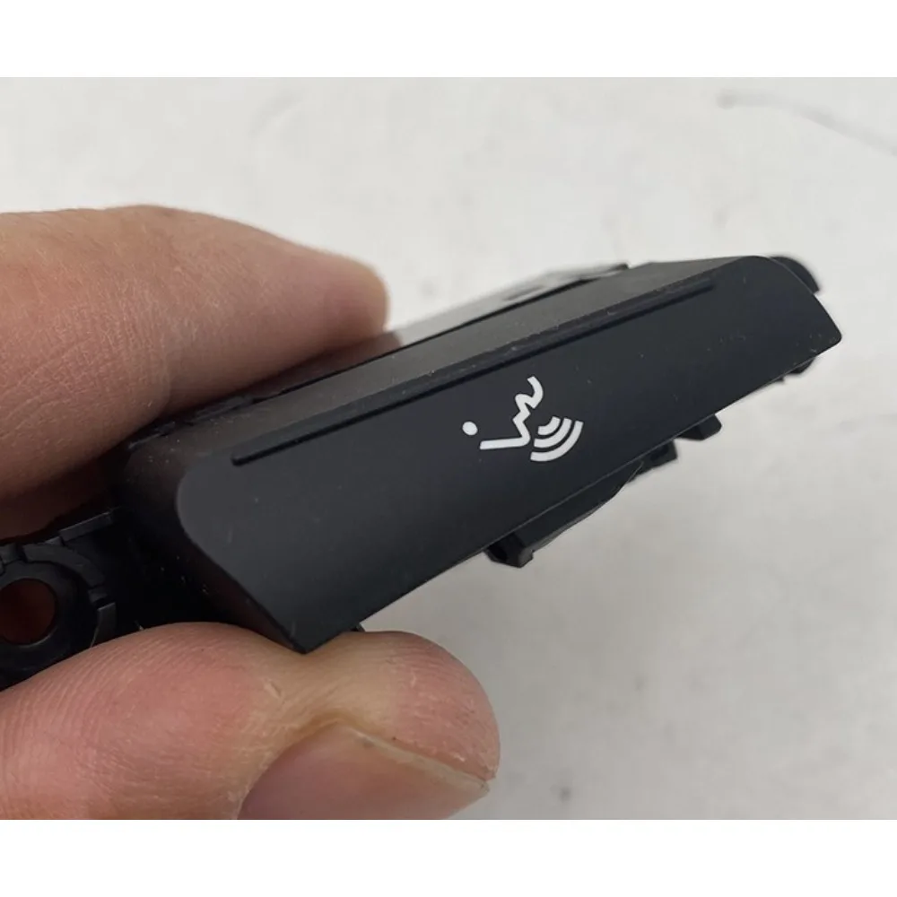 Multifunction Steering Wheel Voice Control Buttons Auto Parts for Hyundai Verna Solaris Brand New 96700-1R210 967001R210 1pc
Multifunction Steering Wheel Voice Control Buttons Auto Parts for Hyundai Verna Solaris Brand New 96700-1R210 967001R210 1pc