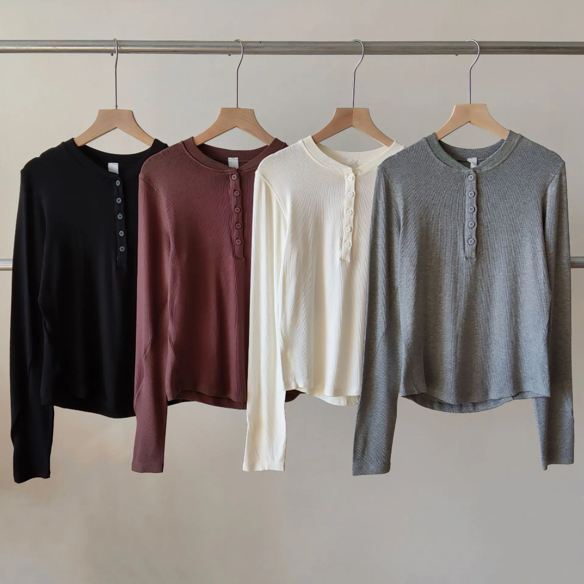 Autumn Women Ribbed Buttons Up Long Sleeve T Shirts Korean Style Casual O Neck T-shirt
Autumn Women Ribbed Buttons Up Long Sleeve T Shirts Korean Style Casual O Neck T-shirt