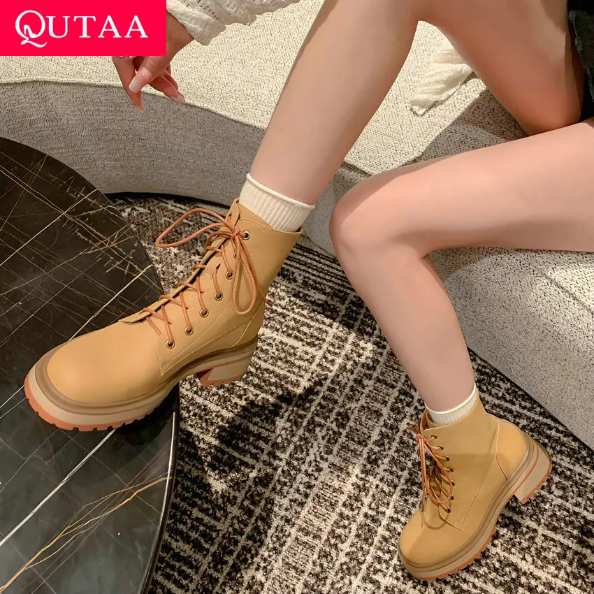 QUTAA 2024 Leisure Casual Women Short Boots Genuine Leather High Quality Thick High Heels Autumn Winter Shoes Woman Size 34-39
QUTAA 2024 Leisure Casual Women Short Boots Genuine Leather High Quality Thick High Heels Autumn Winter Shoes Woman Size 34-39
