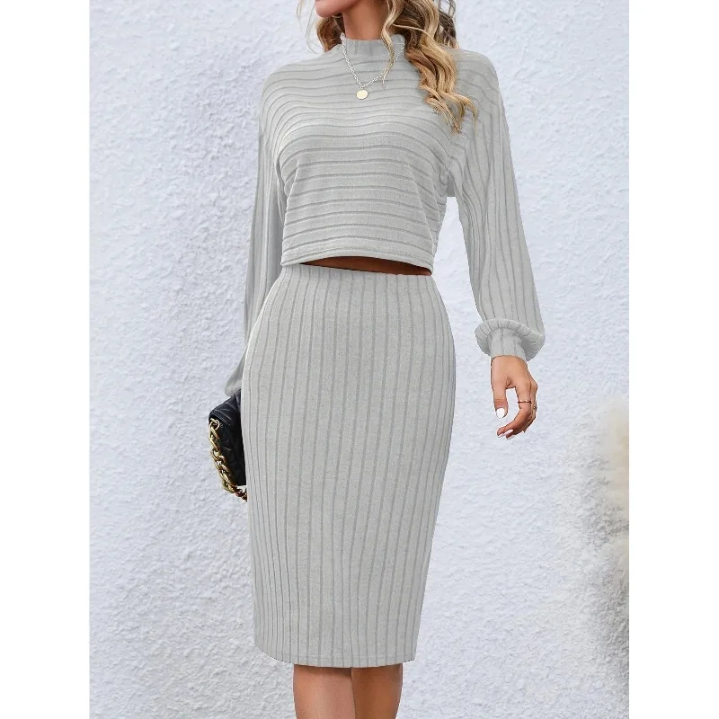 2023 Autumn Women's Pullover Half High Neck Long Sleeve Solid Screw Thread Elastic Waist Pack Hip Dress Fashion Casual Sets
2023 Autumn Women's Pullover Half High Neck Long Sleeve Solid Screw Thread Elastic Waist Pack Hip Dress Fashion Casual Sets