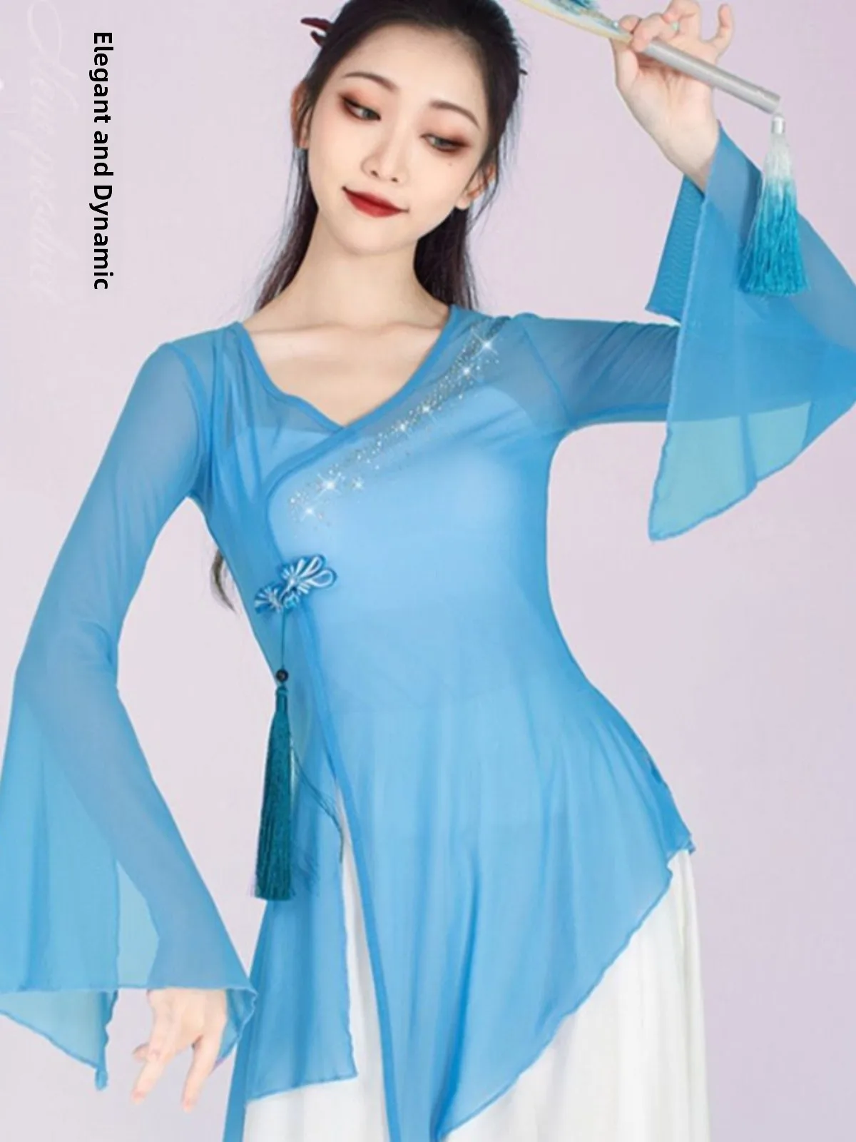 Elegant Traditional Dance Costume Women's Slim Fit Performance Outfit Art Exam Practice Ethnic Dance Top V-Neck Long Sleeve
Elegant Traditional Dance Costume Women's Slim Fit Performance Outfit Art Exam Practice Ethnic Dance Top V-Neck Long Sleeve