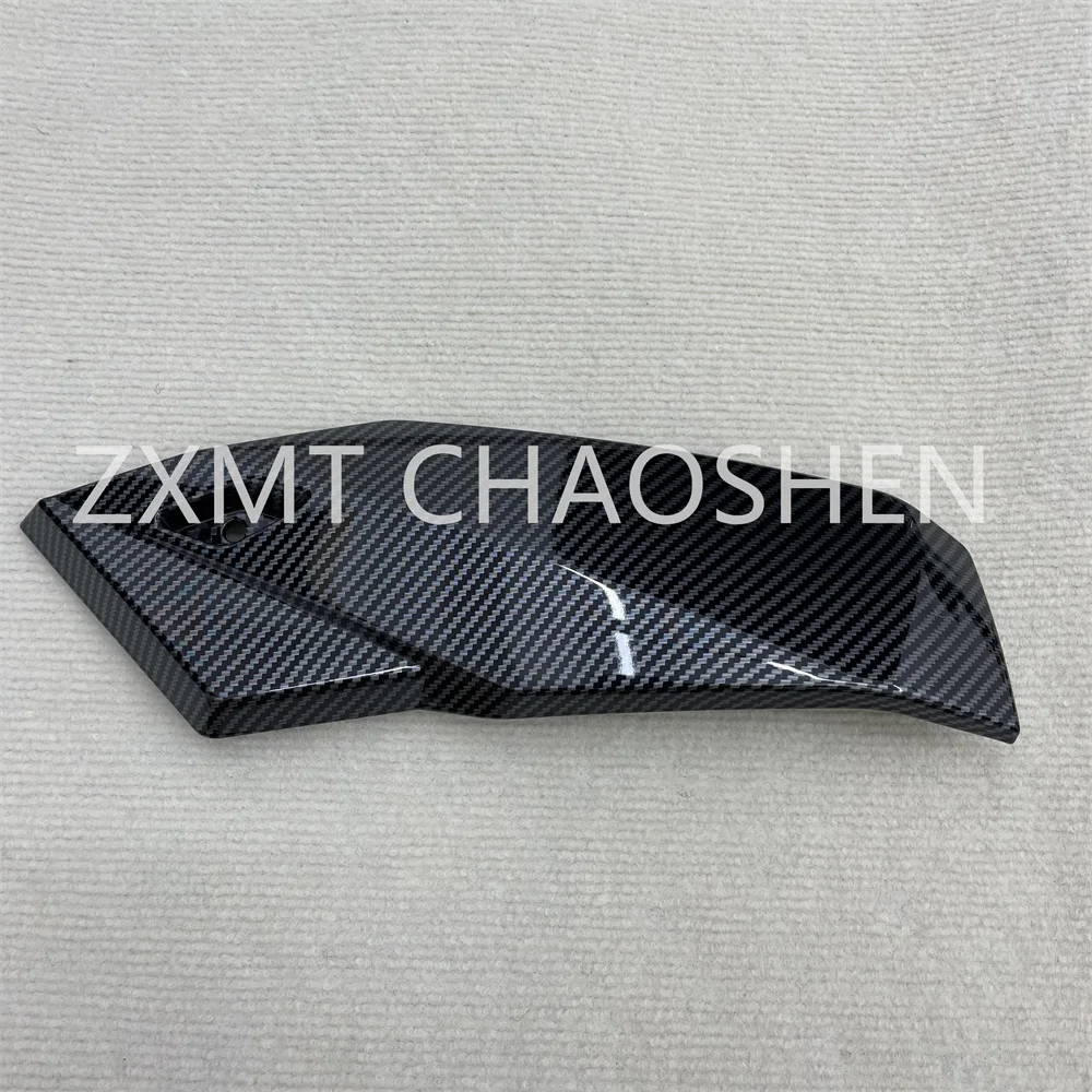 The motorcycle fairing is suitable for the carbon fiber lower plow plates of the S1000R 2021, 2022, 2013 and 2014 models
The motorcycle fairing is suitable for the carbon fiber lower plow plates of the S1000R 2021, 2022, 2013 and 2014 models