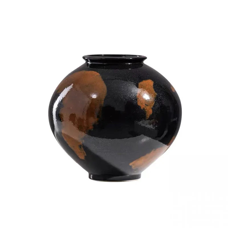 French antique special-shaped ceramic vase ornament model room living room entrance living room dining table flower arrangement
French antique special-shaped ceramic vase ornament model room living room entrance living room dining table flower arrangement