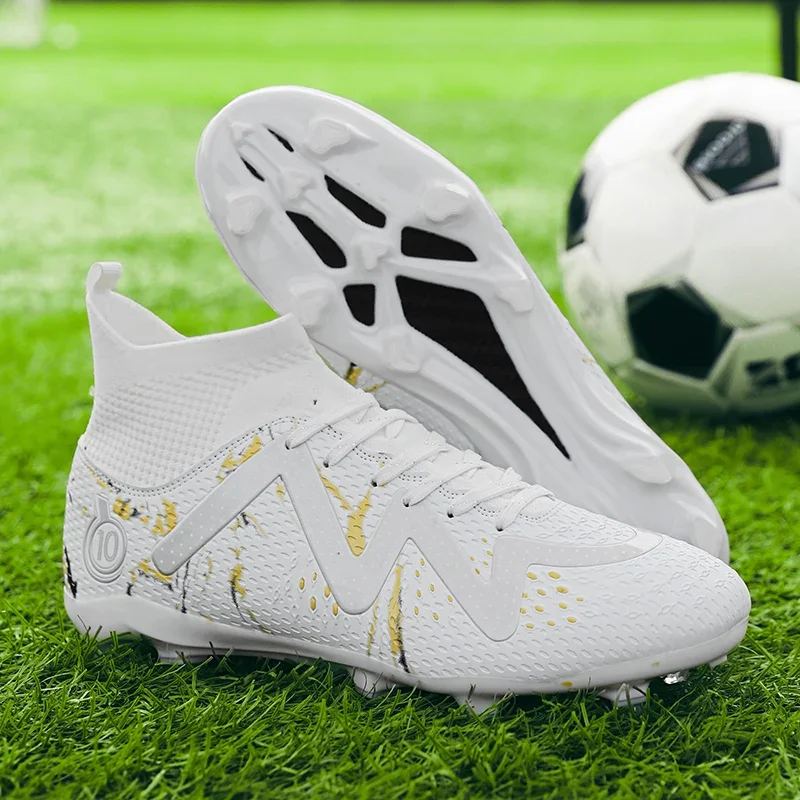 Clean versatile football shoes comfy lace-up design wearproof outsole multi-ground grip studs youth indoor futsal training boots
Clean versatile football shoes comfy lace-up design wearproof outsole multi-ground grip studs youth indoor futsal training boots