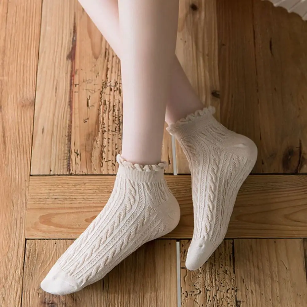 6Pairs Fashion Solid Color Ruffled Edge Socks JK Shallow Mouth Mid-Calf Socks Twist Hosiery Tube Sock Women Streetwear
6Pairs Fashion Solid Color Ruffled Edge Socks JK Shallow Mouth Mid-Calf Socks Twist Hosiery Tube Sock Women Streetwear