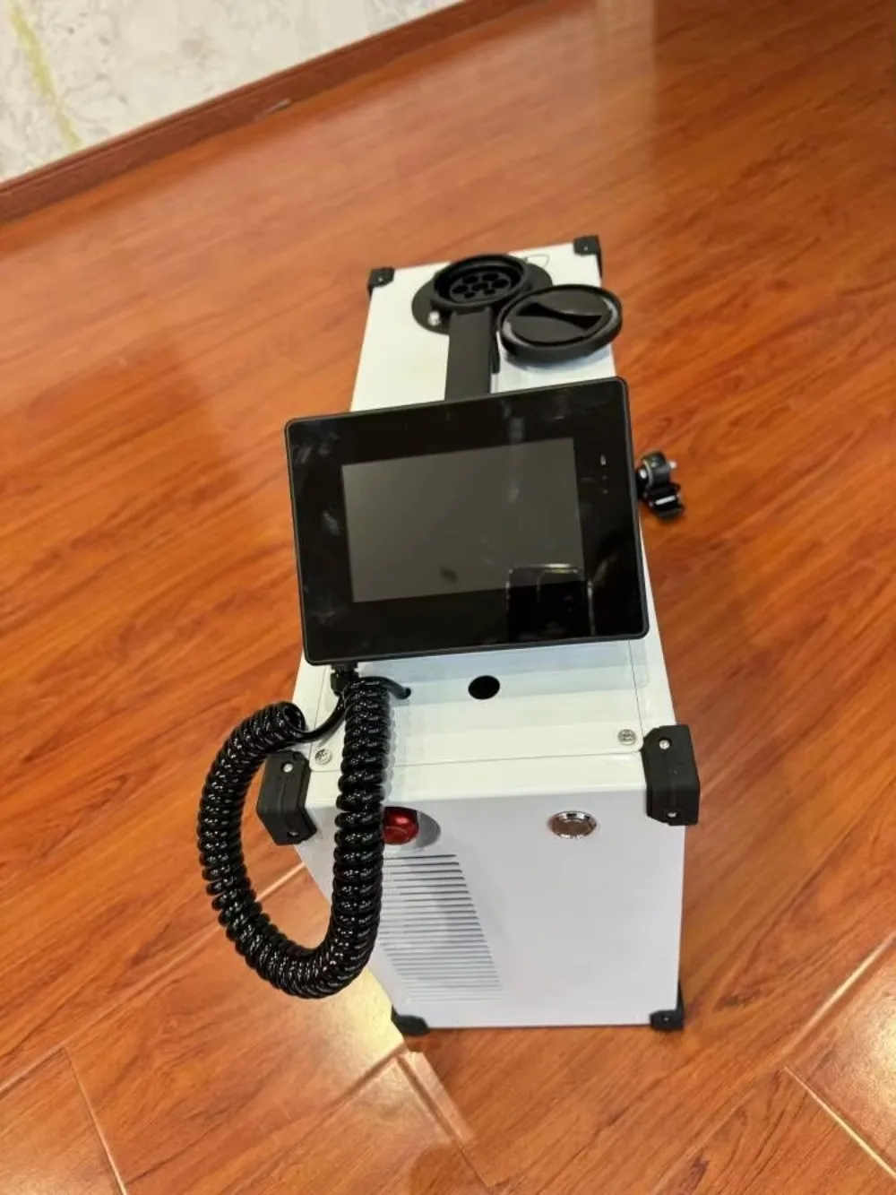 7KW 20kw 30kw 40KW Commercial Mobile Portable DC EV Charging Station New Charger EV DC With 2years Warranty
7KW 20kw 30kw 40KW Commercial Mobile Portable DC EV Charging Station New Charger EV DC With 2years Warranty