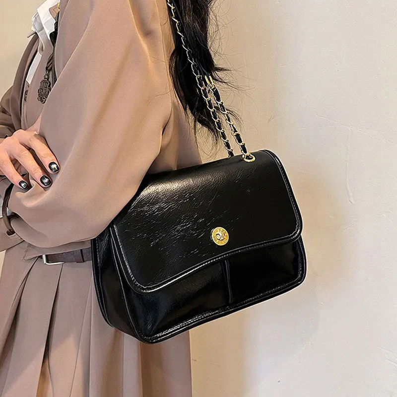 Women's New Style Shoulder Chain Bag Korean Fashion Versatile Crossbody Bag Large Capacity Tote Bag
Women's New Style Shoulder Chain Bag Korean Fashion Versatile Crossbody Bag Large Capacity Tote Bag