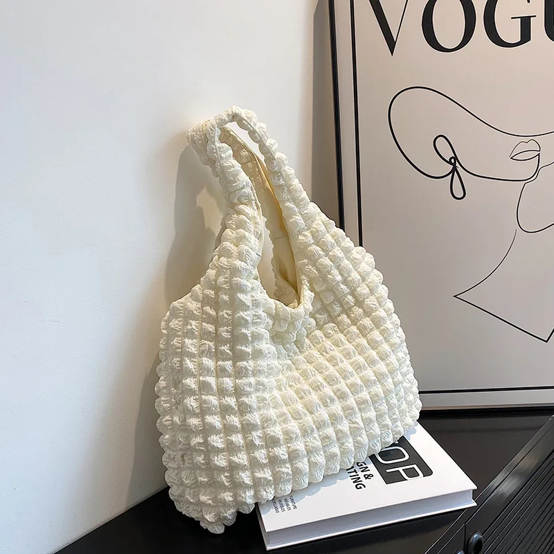 Women Shoulder Bag Crossbody Fashion Messenger Bags Casual Korean Cloud Flower Bag 2025 New Summer Canvas Simple Handbag
Women Shoulder Bag Crossbody Fashion Messenger Bags Casual Korean Cloud Flower Bag 2025 New Summer Canvas Simple Handbag