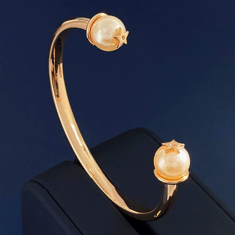 Fashionable and timeless classic Internet celebrity temperament pearl opening bracelet for women, fashionable and versatile, 
Fashionable and timeless classic Internet celebrity temperament pearl opening bracelet for women, fashionable and versatile,