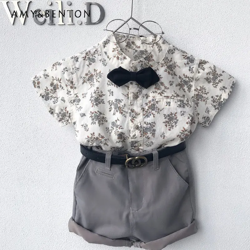 Boys Summer New Stylish Shirt and Shorts Set Kids Pure Cotton Stand Collar Thin Party Runway Shows Performance Flower Boy Outfit
Boys Summer New Stylish Shirt and Shorts Set Kids Pure Cotton Stand Collar Thin Party Runway Shows Performance Flower Boy Outfit