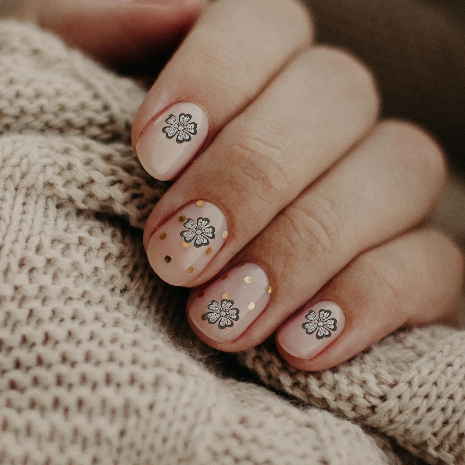 30 рулонов кружевных наклеек для дизайна ногтей со звездами, безопасный материал без запаха, идеальный маникюр на день рождения, Рождество, День святого Валентина, сделай сам
30 рулонов кружевных наклеек для дизайна ногтей со звездами, безопасный материал без запаха, идеальный маникюр на день рождения, Рождество, День святого Валентина, сделай сам