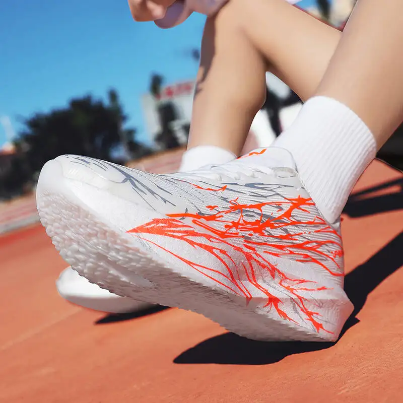 running shoes men sneaker zapatillas hombre non-slip Platform shoes comfortable high quality sneakers tenis luxury shoes 36-45
running shoes men sneaker zapatillas hombre non-slip Platform shoes comfortable high quality sneakers tenis luxury shoes 36-45