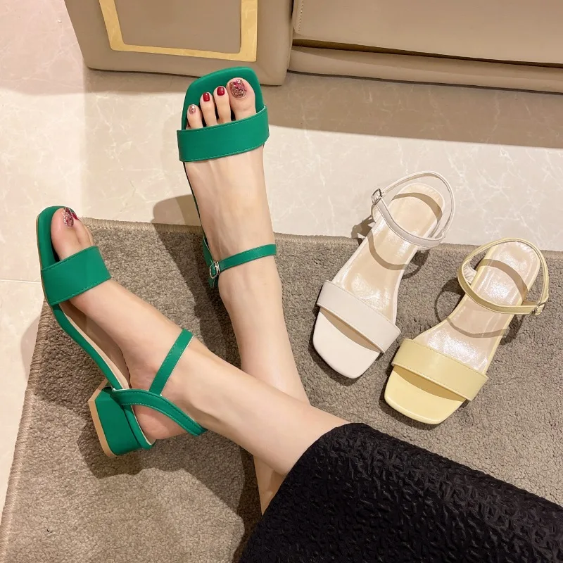 Sandalias/Новые летние женские сандалии на высоком квадратном каблуке, туфли-гладиаторы с квадратным носком, модные модельные туфли с узким ремешком и пряжкой
Sandalias/Новые летние женские сандалии на высоком квадратном каблуке, туфли-гладиаторы с квадратным носком, модные модельные туфли с узким ремешком и пряжкой