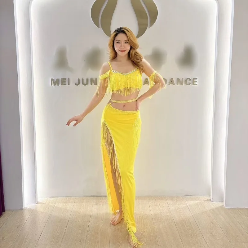 New Belly Dance Suit Women's Customized Advanced Diamond Tassel Set Adult and Children's Oriental Dance Competition Costume
New Belly Dance Suit Women's Customized Advanced Diamond Tassel Set Adult and Children's Oriental Dance Competition Costume