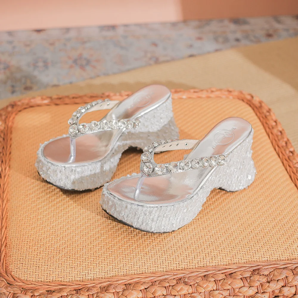 Flip Flops Women Platform Wedged Slippers Women's Summer Outside New Medium Heel Rhinestone Sequined Herringbone Sandals
Flip Flops Women Platform Wedged Slippers Women's Summer Outside New Medium Heel Rhinestone Sequined Herringbone Sandals
