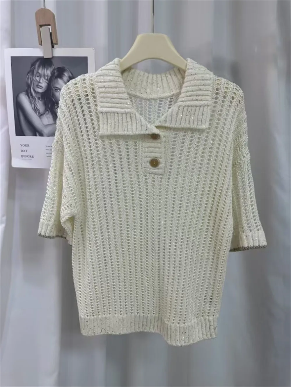 Women's Sequin Hollow Knit Short-sleeved T-Shirt Summer Lightweight Polo Neck Pullover Top
Women's Sequin Hollow Knit Short-sleeved T-Shirt Summer Lightweight Polo Neck Pullover Top