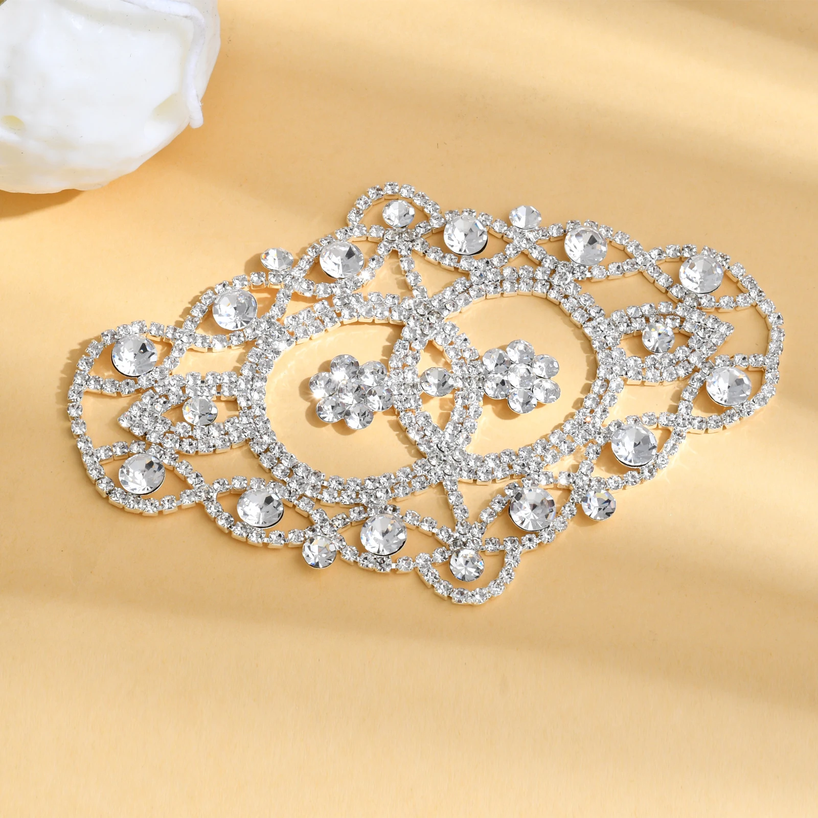 Fashion Sew Rhinestone Applique Trimming Diamond Patch Accessories for Wedding Dress
Fashion Sew Rhinestone Applique Trimming Diamond Patch Accessories for Wedding Dress
