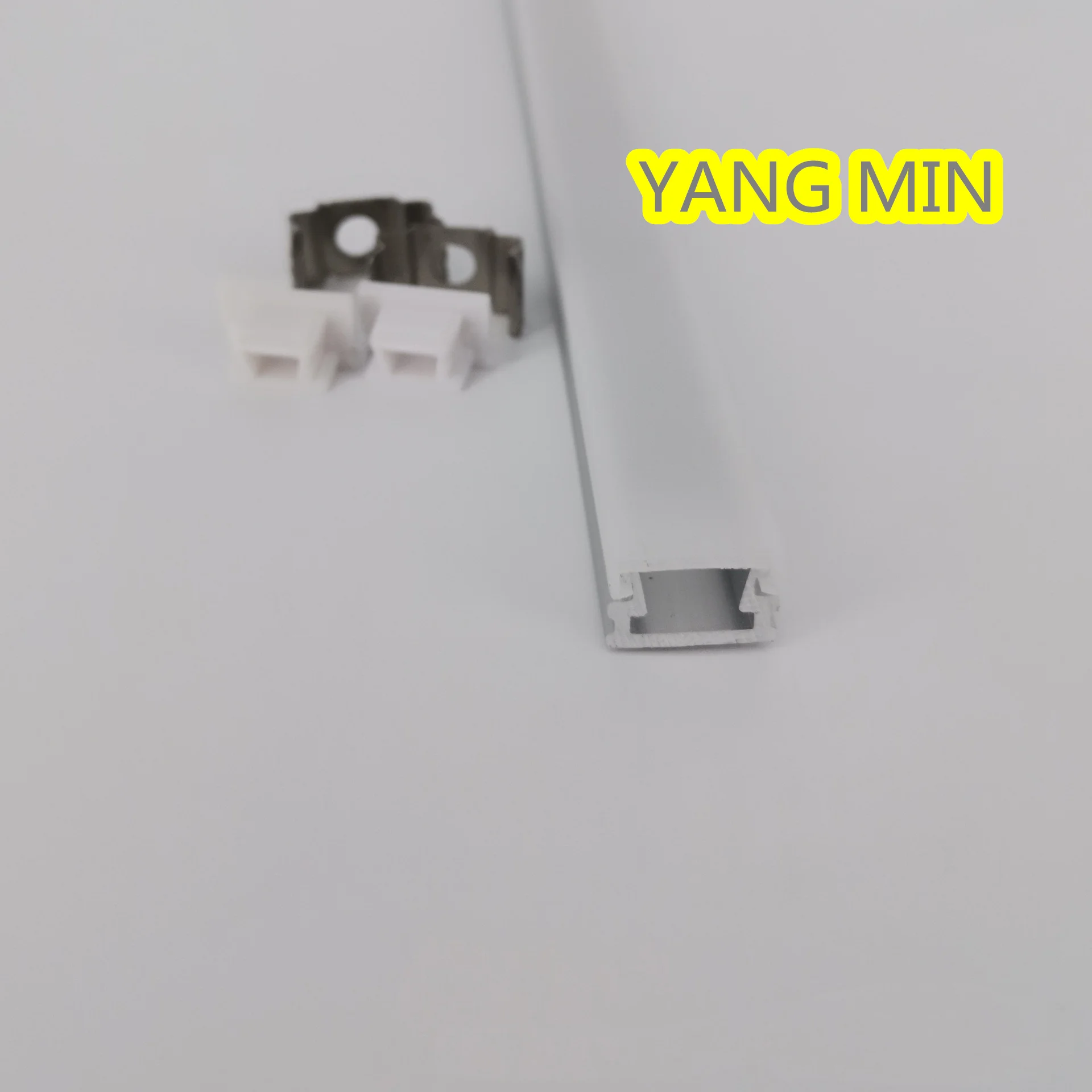 1.5m/pcs For Cabinet Corner Lighting 8MM Wide Surface Mounted Strip Aluminum Extrusion Led Profile
1.5m/pcs For Cabinet Corner Lighting 8MM Wide Surface Mounted Strip Aluminum Extrusion Led Profile