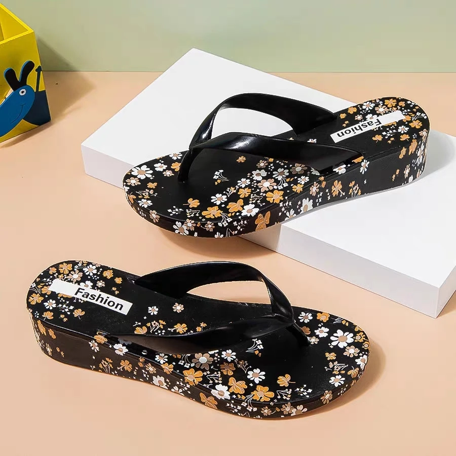 36-40 Womens Flip Flops Summer Beach Shoes Wedges Thongs Femmes Slippers Flowers Print Soft-soled Anti-slip Sandals Footwear y10
36-40 Womens Flip Flops Summer Beach Shoes Wedges Thongs Femmes Slippers Flowers Print Soft-soled Anti-slip Sandals Footwear y10