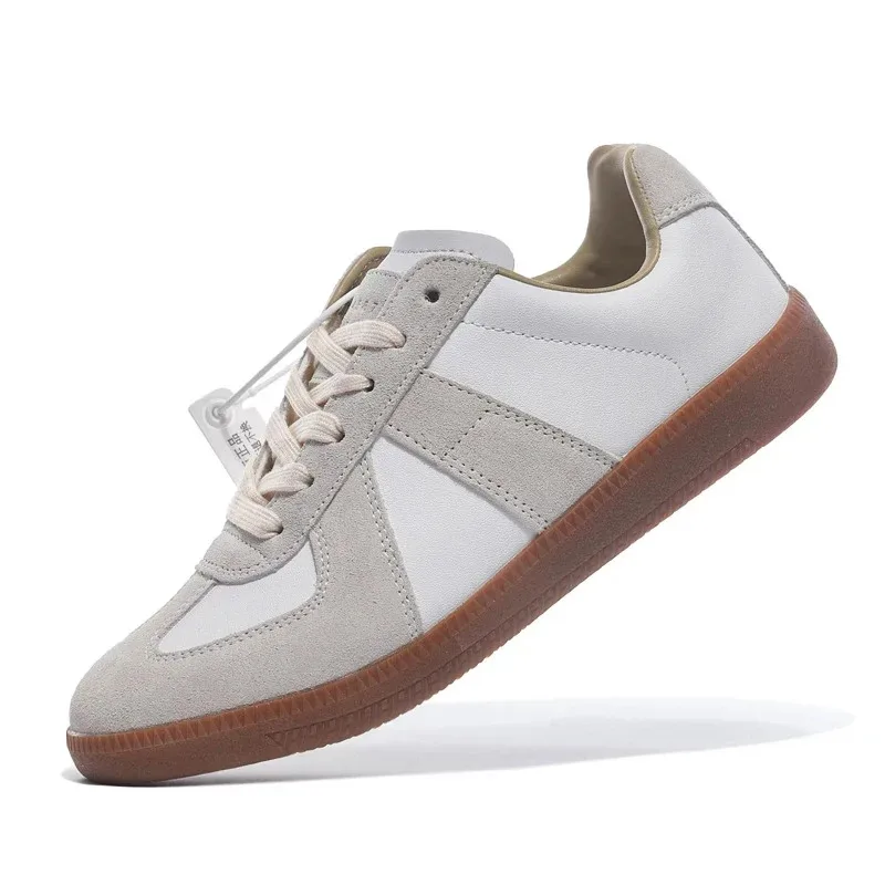 High quality couple casual lace up shoes, fitness shoes, walking shoes lightweight shock-absorbing
High quality couple casual lace up shoes, fitness shoes, walking shoes lightweight shock-absorbing