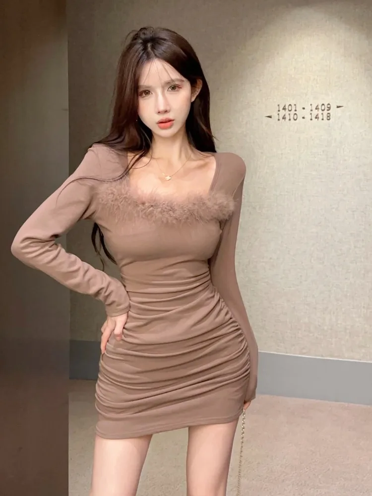 Winter Thickened Flocking Pure Desire Spicy Girl Wrap Skirt Women's Fur Collar Design Pleated Waist in Dress Short Skirt
Winter Thickened Flocking Pure Desire Spicy Girl Wrap Skirt Women's Fur Collar Design Pleated Waist in Dress Short Skirt