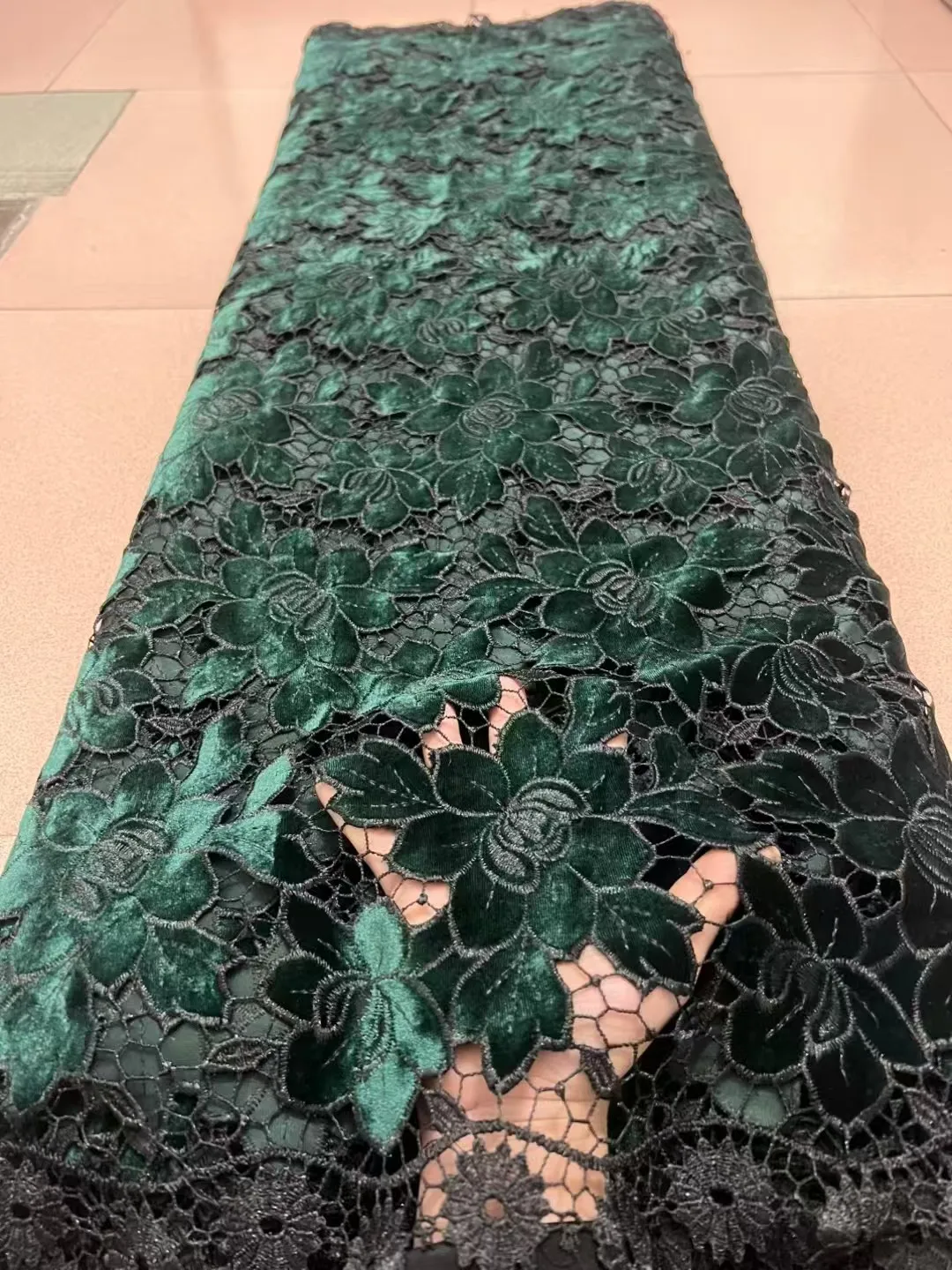 African Velvet Sequined Lace Fabric 2026High Quality Embroidery Nigerian French Lace Fabric For Sewing Party Dress 5 Yards
African Velvet Sequined Lace Fabric 2026High Quality Embroidery Nigerian French Lace Fabric For Sewing Party Dress 5 Yards