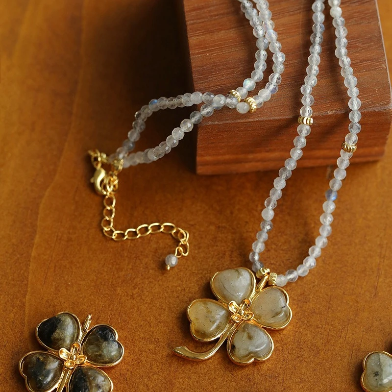 Europe America Natural Stone Clover Pendant Crystal Luxury Necklace Women Top Quality Jewelry Trend
Europe America Natural Stone Clover Pendant Crystal Luxury Necklace Women Top Quality Jewelry Trend