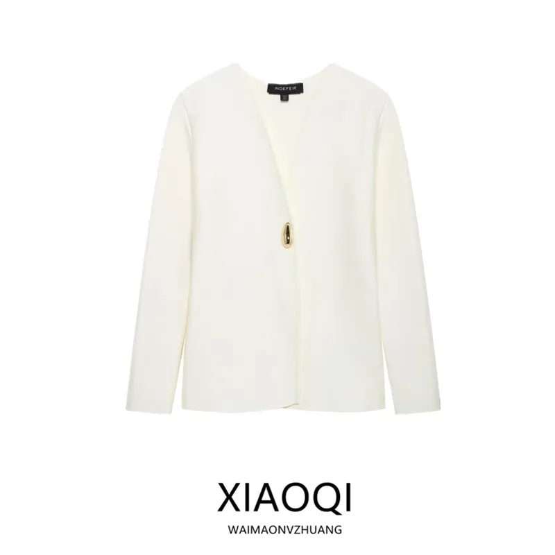 Spring 2025 Women's Knitted Long Sve V-Ne Jaet Simple Versatile Quali Outerwear Commute Sle Regular Length Cardigan
Spring 2025 Women's Knitted Long Sve V-Ne Jaet Simple Versatile Quali Outerwear Commute Sle Regular Length Cardigan