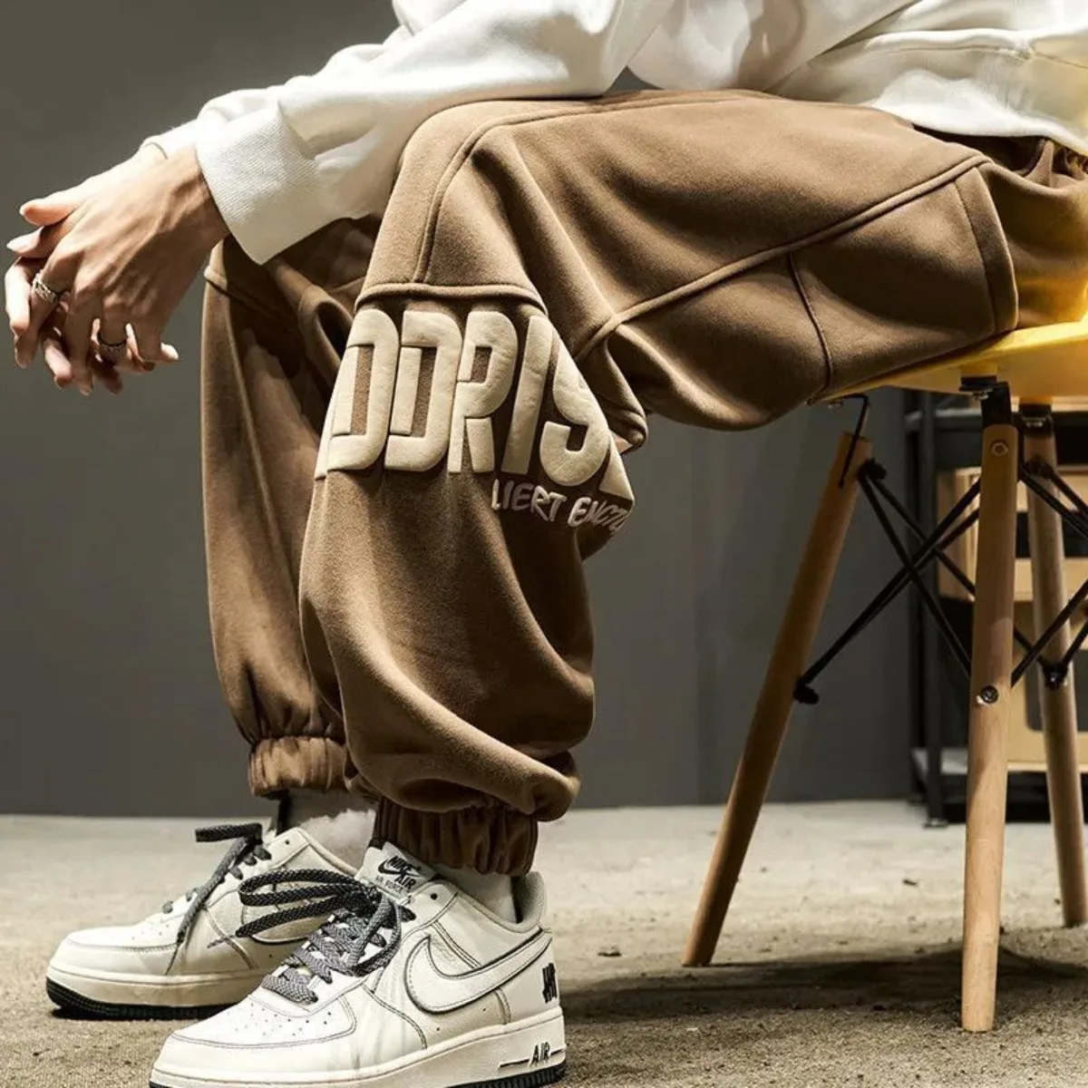Men's Summer New Loose Long Pants Straight-leg Leisure Resort Trousers Men Fashion Lightweight Breathable Straight Leg Pan
Men's Summer New Loose Long Pants Straight-leg Leisure Resort Trousers Men Fashion Lightweight Breathable Straight Leg Pan