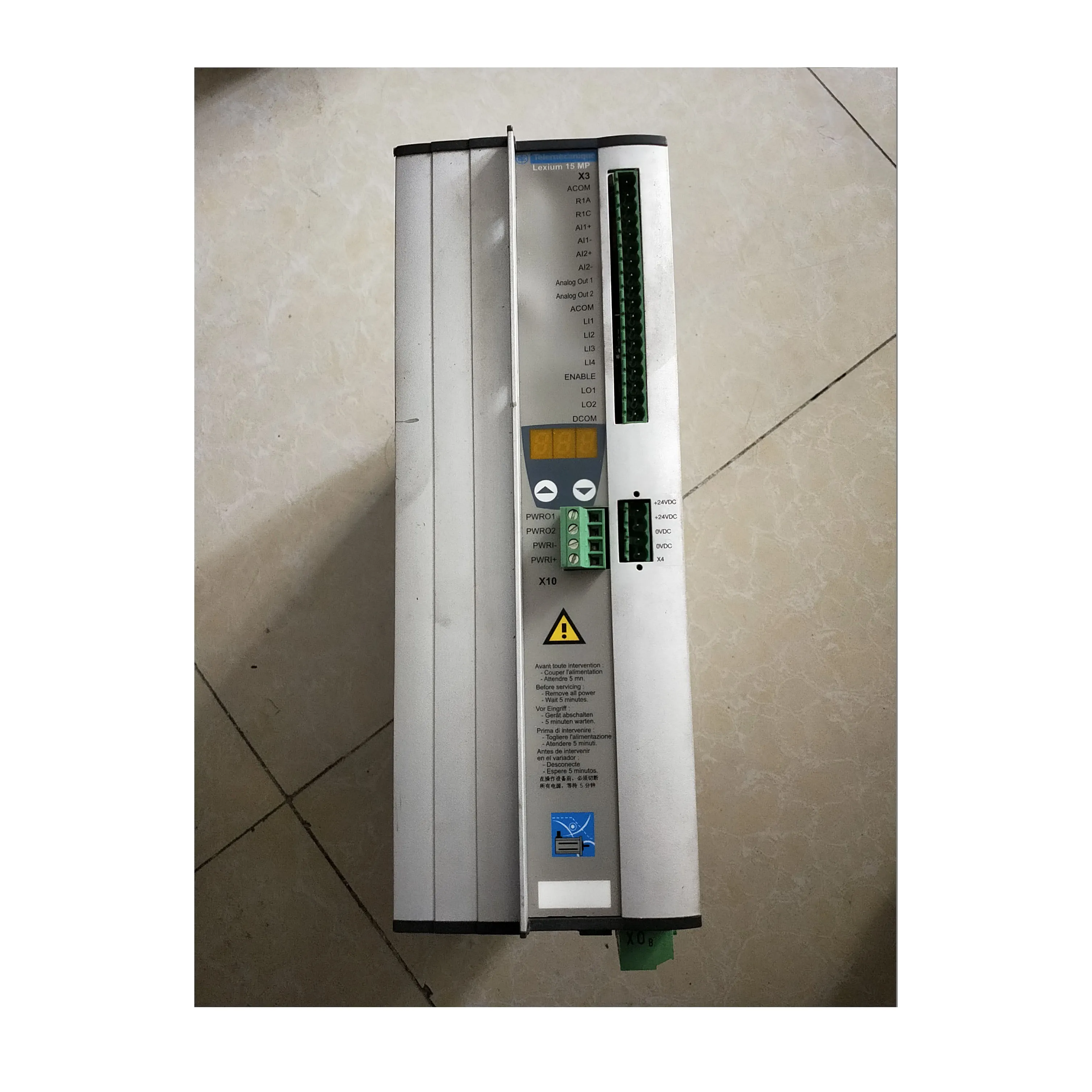 LXM15MD40N4 Lexium 15 MP Servo Drive In Good Condition
LXM15MD40N4 Lexium 15 MP Servo Drive In Good Condition