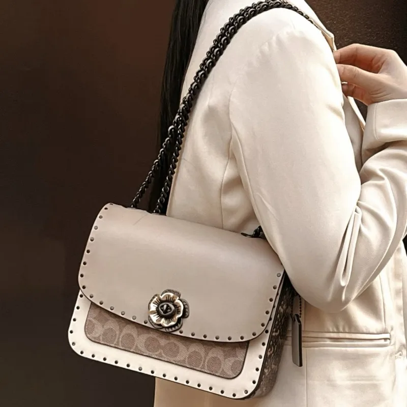 Высококачественная ретро новая кожаная сумка для ногтей с камелией ивы, маленькая квадратная сумка через плечо с цепочкой, женская сумка в стиле ретро
Высококачественная ретро новая кожаная сумка для ногтей с камелией ивы, маленькая квадратная сумка через плечо с цепочкой, женская сумка в стиле ретро