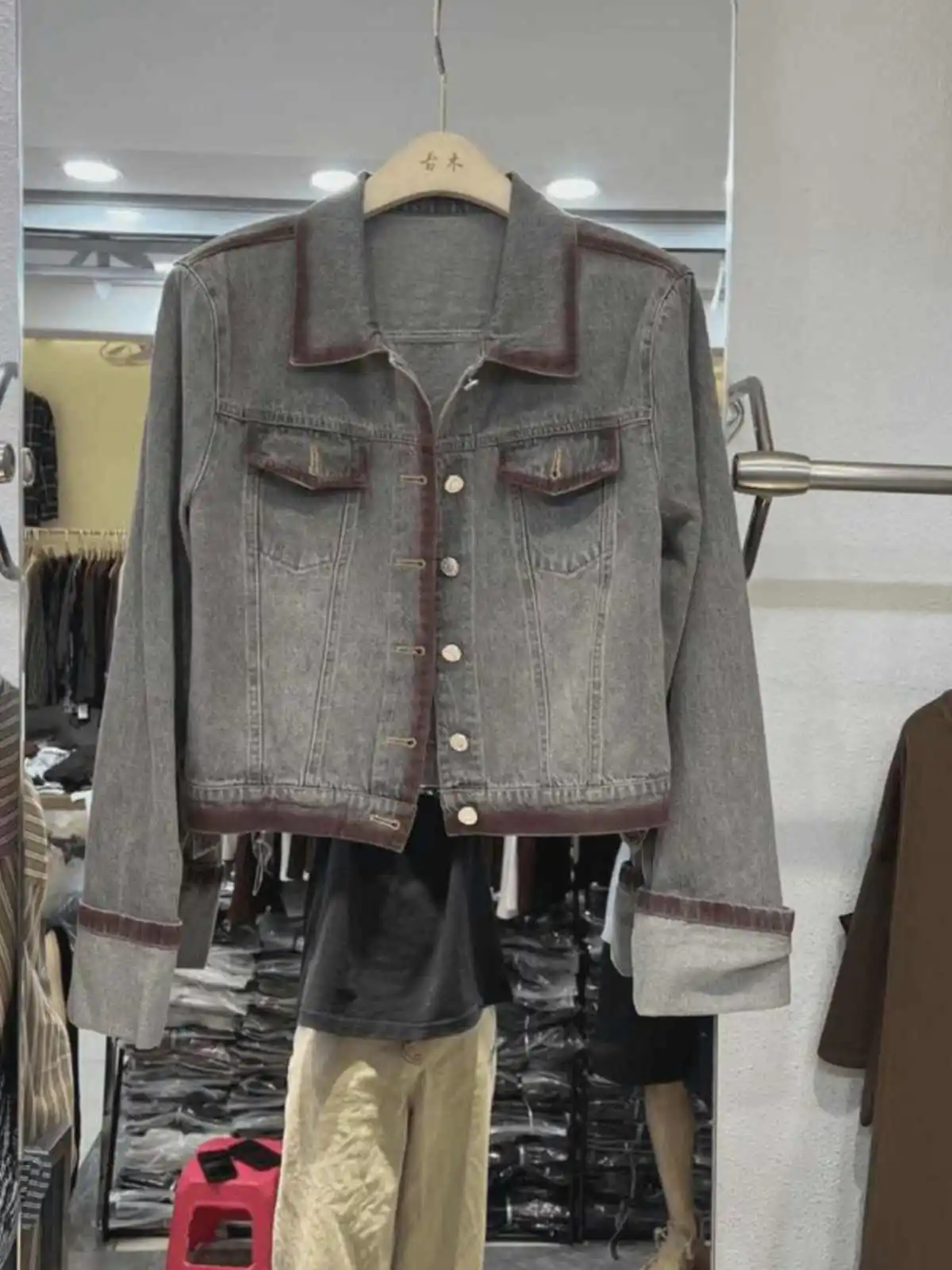 Vintage Old Trend Short Denim Coat Women Spring Turn Down Collar Single Breasted Straight Jacket Lady Casual Denim Coats
Vintage Old Trend Short Denim Coat Women Spring Turn Down Collar Single Breasted Straight Jacket Lady Casual Denim Coats