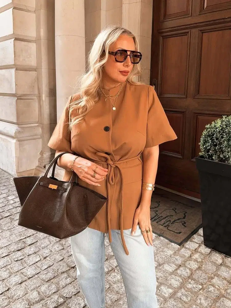 Strand Collar Belt Short Sleeve Jacket Women Elegant Lace Up Single Breasted Pockets Slim Jackets Fashion Office Lady Outerwear
Strand Collar Belt Short Sleeve Jacket Women Elegant Lace Up Single Breasted Pockets Slim Jackets Fashion Office Lady Outerwear
