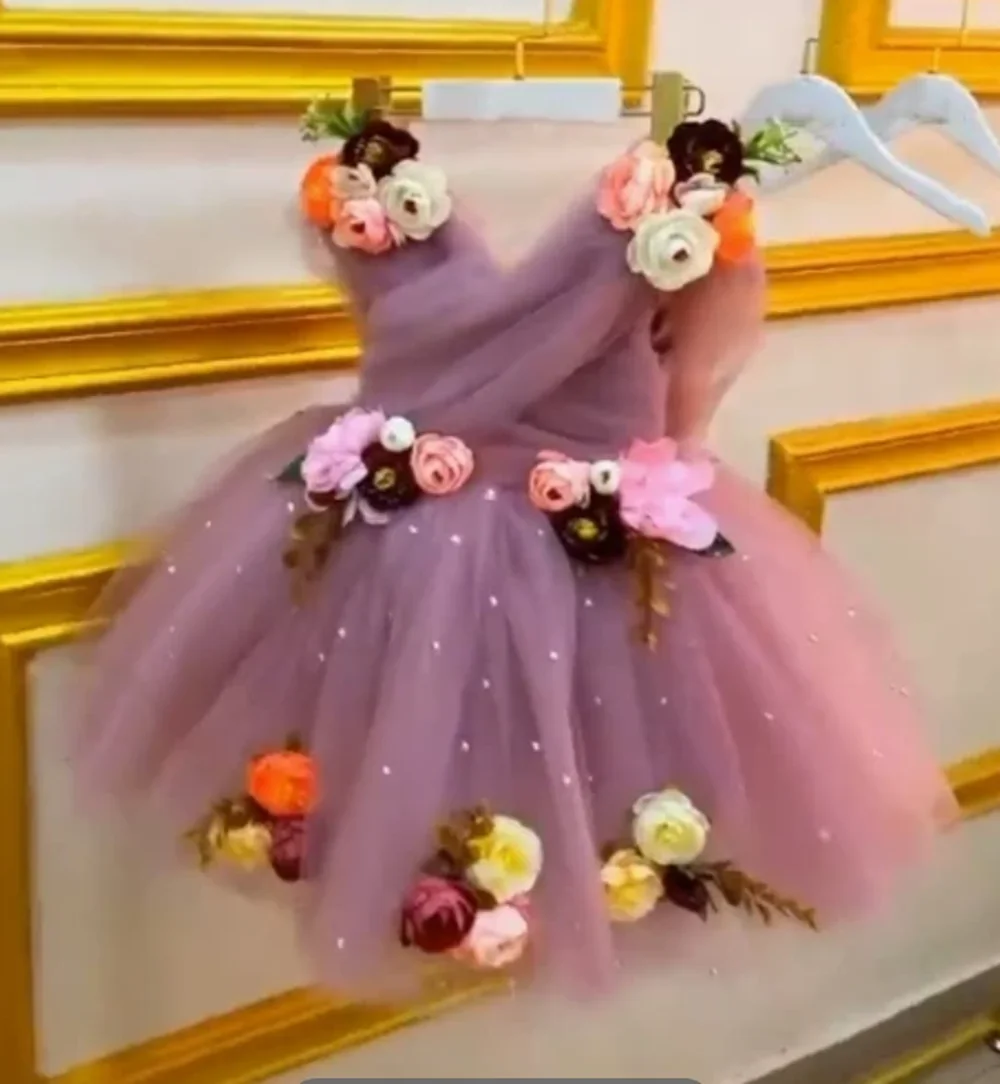 Flower Girl Dresses For Wedding Princess Appliques Ball Gown Tiered Luxury Kids Birthday Party Gown
Flower Girl Dresses For Wedding Princess Appliques Ball Gown Tiered Luxury Kids Birthday Party Gown