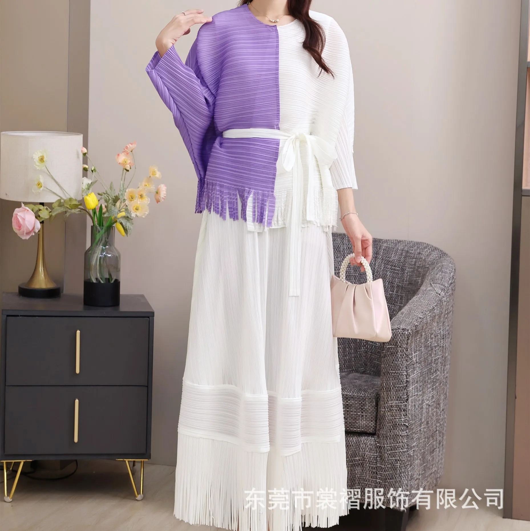 2025 Summer New Miyake Fashionable Casual Loose and Versatile Comfortable Folding Long Skirt Tie Up Two Piece Women's Set
2025 Summer New Miyake Fashionable Casual Loose and Versatile Comfortable Folding Long Skirt Tie Up Two Piece Women's Set