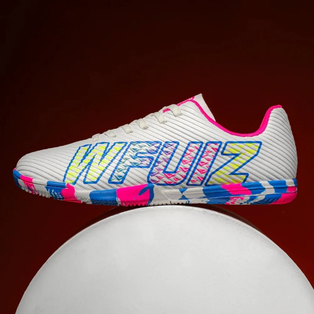 Новые мужские футбольные бутсы для взрослых, тренировочные спортивные бутсы для футбола, с длинными шипами, нескользящие, дышащие, удобные для матчей и игр на открытом воздухе.
Новые мужские футбольные бутсы для взрослых, тренировочные спортивные бутсы для футбола, с длинными шипами, нескользящие, дышащие, удобные для матчей и игр на открытом воздухе.