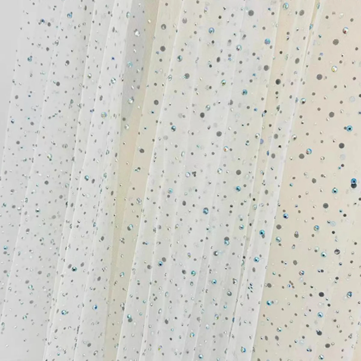 Блестящая сетка со стразами, тюль, кружевная ткань, свадебная ткань, ткань для шитья выпускного вечера, продается во дворе
Блестящая сетка со стразами, тюль, кружевная ткань, свадебная ткань, ткань для шитья выпускного вечера, продается во дворе