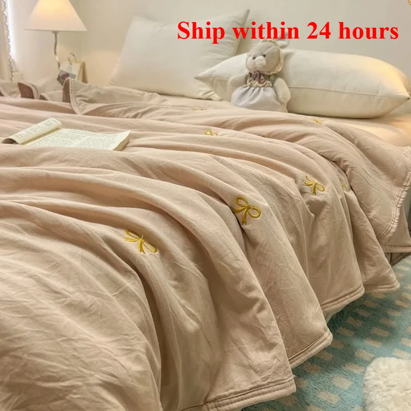 2025 solid color washed cotton quilt air conditioner quilt summer bow embroidery summer cool quilt non-pure cotton
2025 solid color washed cotton quilt air conditioner quilt summer bow embroidery summer cool quilt non-pure cotton