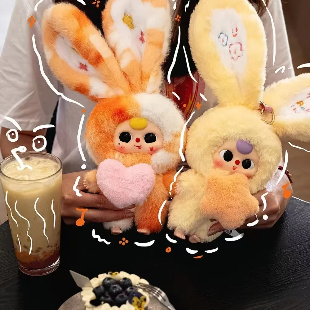 Слепая коробка Baby Three Lily Rabbit Town серии V3, ограниченная серия, плюшевая игрушка для рабочего стола, изысканная милая кукла, подвеска, загадочный подарок
Слепая коробка Baby Three Lily Rabbit Town серии V3, ограниченная серия, плюшевая игрушка для рабочего стола, изысканная милая кукла, подвеска, загадочный подарок