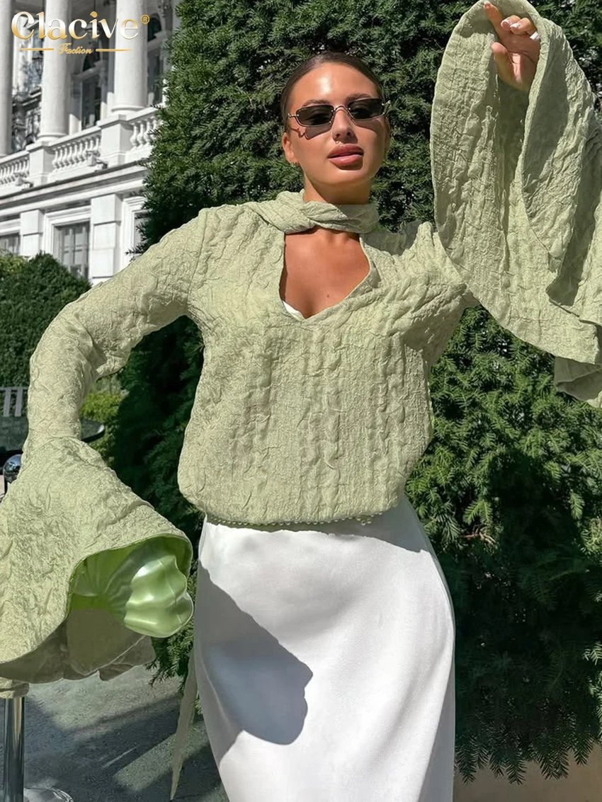 Clacive модная свободная зеленая женская рубашка 2026 повседневные женские рубашки с v-образным вырезом и длинными рукавами элегантный классический топ на шнуровке женская одежда
Clacive модная свободная зеленая женская рубашка 2026 повседневные женские рубашки с v-образным вырезом и длинными рукавами элегантный классический топ на шнуровке женская одежда