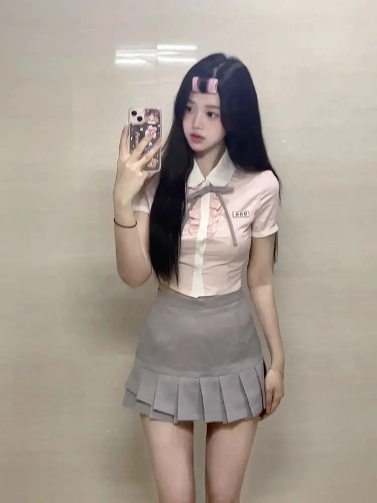 sweet hot girl preppy style suit Women's summer short pink shirt gray pleated skirt two-piece set fashion female clothes
sweet hot girl preppy style suit Women's summer short pink shirt gray pleated skirt two-piece set fashion female clothes