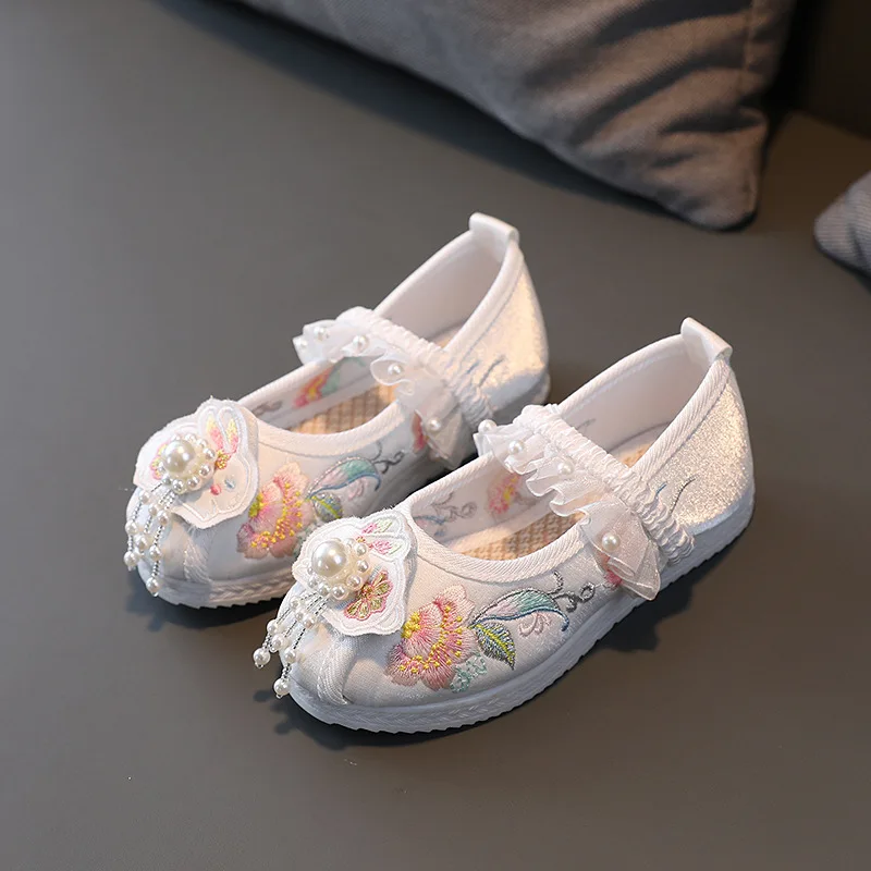 Girls Hanfu Embroidered Shoes for Traditional Dance Performance Children Princess Shoes Chinese Style Kids Flat Shoes CSH1663
Girls Hanfu Embroidered Shoes for Traditional Dance Performance Children Princess Shoes Chinese Style Kids Flat Shoes CSH1663